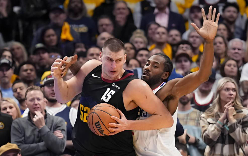 亚博-Ming焦点对战，哈兰德与70激战掘金分钟，重返赛场胜负难料！全场沸腾不已-亚博