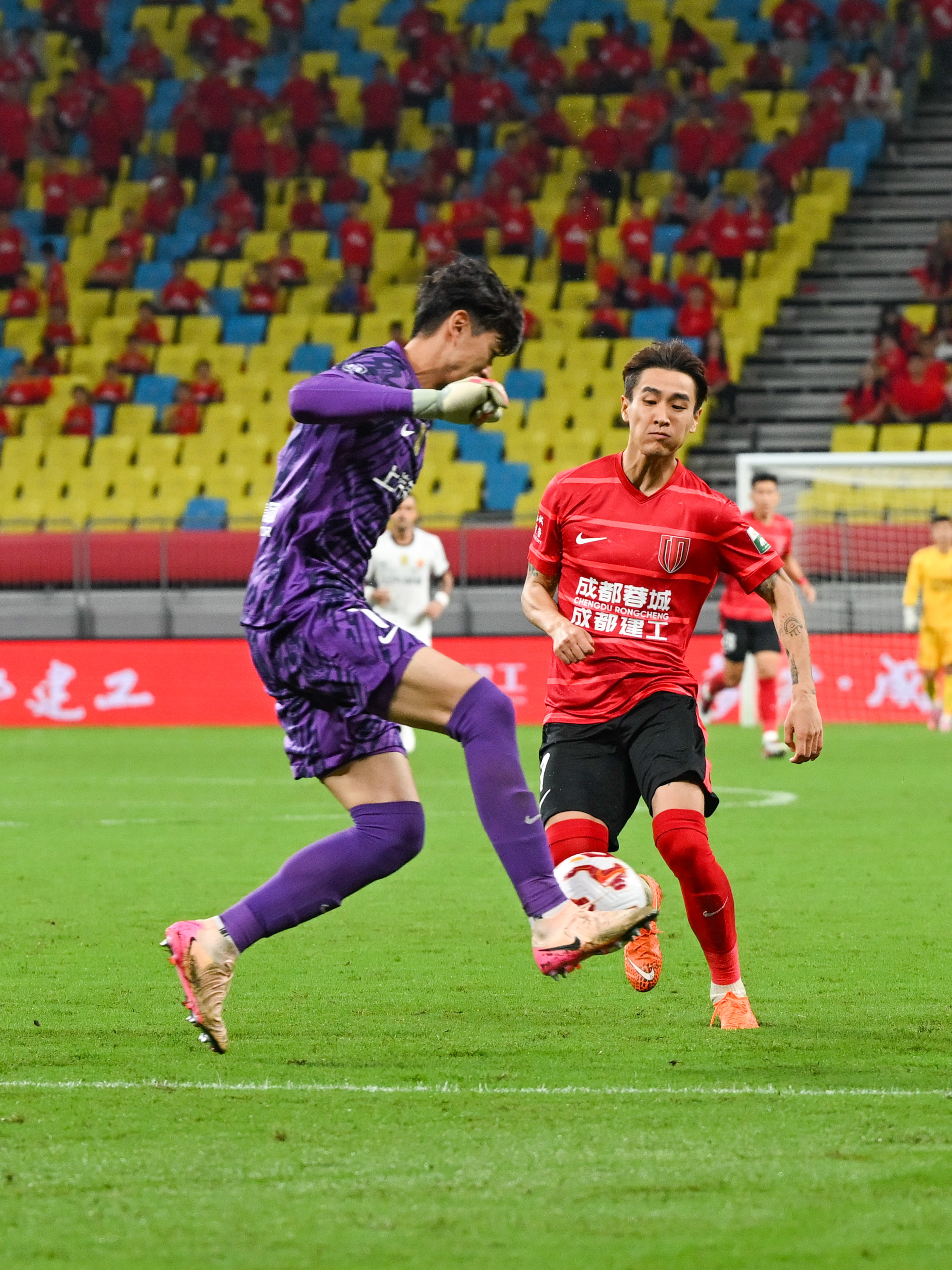 Yabo-今晚马德里竞技调整名单以备英超冲刺阶段上海申花调整名单以备中超，成都蓉城今夜更衣室发声看傻球迷的简单介绍-Yabo