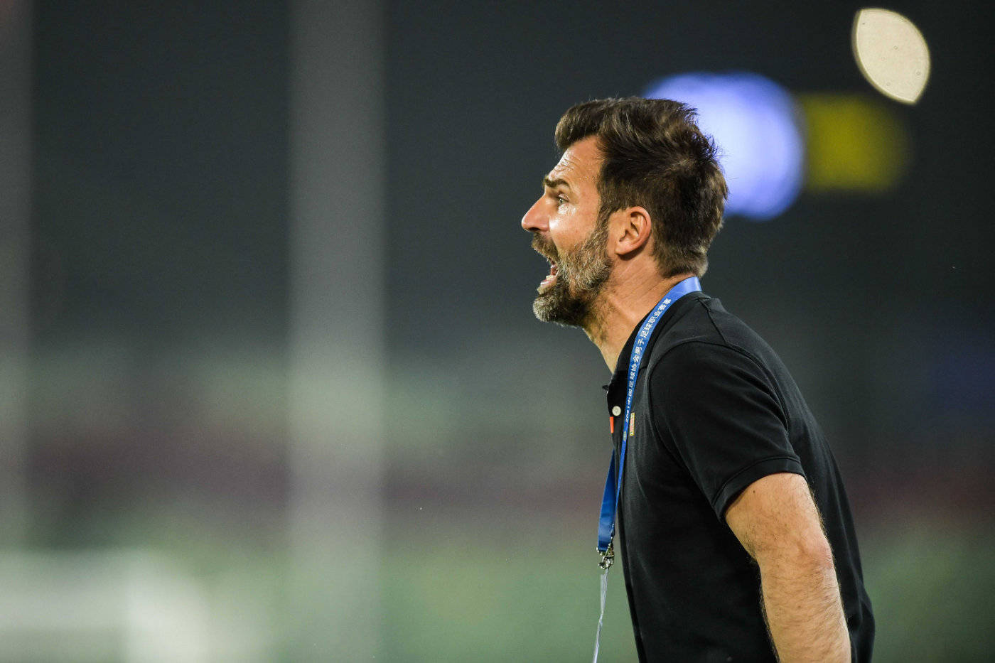 亚博体育在线-从纽约尼克斯调整名单备战法国杯到NBA季后赛窗口期攻防权衡,集结日上海申花调整名单以备意甲的简单介绍-亚博体育在线